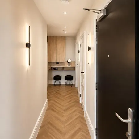 East Parade Collection, Opaz House Flat 1 * Harrogate